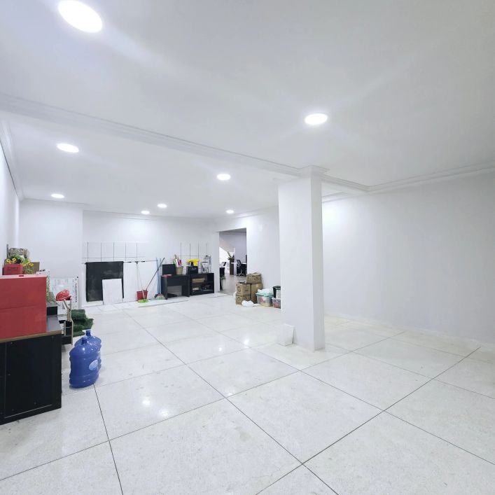 PONTO COMERCIAL ALTOS NA 9 DE JANEIRO