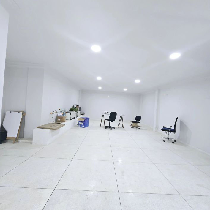 PONTO COMERCIAL ALTOS NA 9 DE JANEIRO