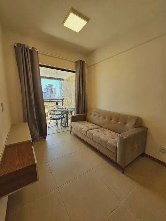 Alugo mobiliado c/ 3 quartos, sendo 2 suítes, no Edifício Lago di Garda