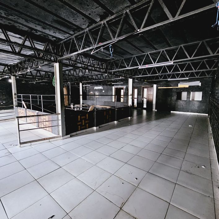 ponto comercial com 320m2 em frente ao Patio belem