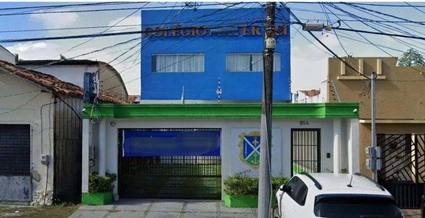 Prédio comercial com 11 salas para alugar-Pedreira