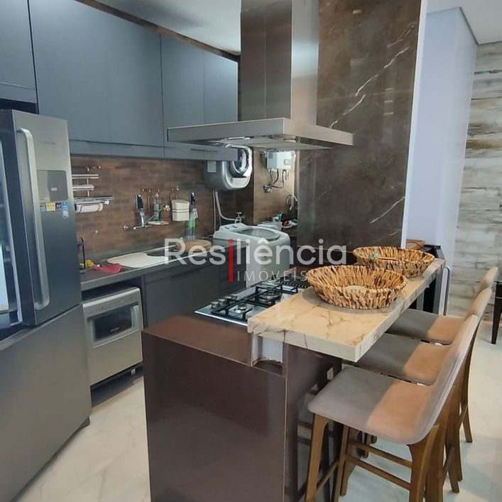 Ed. Mandarim - andar altíssimo- Mobiliado e refrigerado. Umarizal