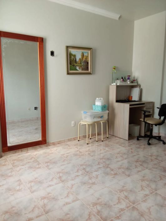 Imóvel para aluguel possui 150 metros quadrados com 3 quartos em Umarizal - Belém - PA