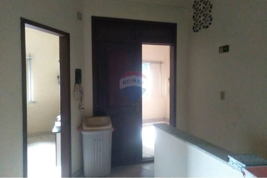 PRÉDIO COMERCIAL COM 7 SALAS PARA LOCAÇÃO (ALTOS)