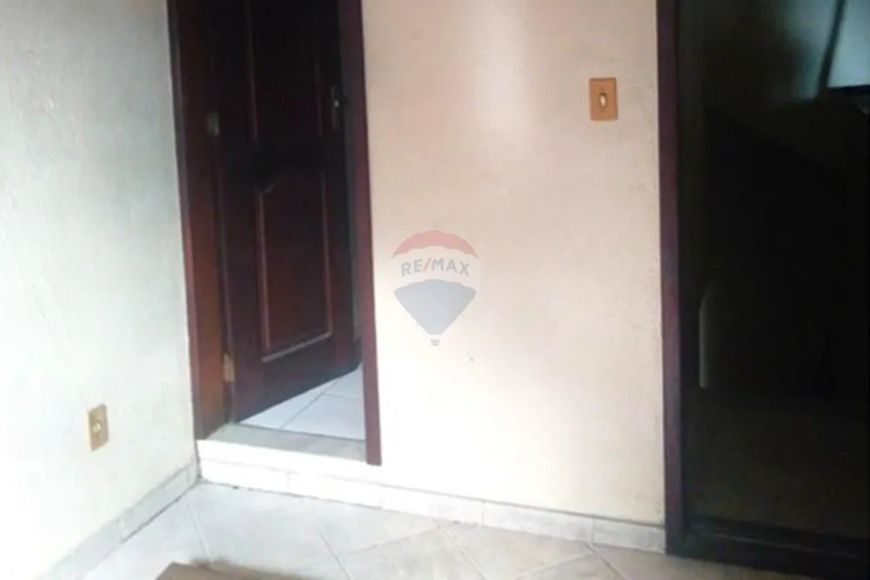 PRÉDIO COMERCIAL COM 7 SALAS PARA LOCAÇÃO (ALTOS)