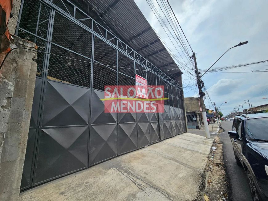 Galpão na Padre Eutíquio - Lojas, Autocenters, Material de Construção.