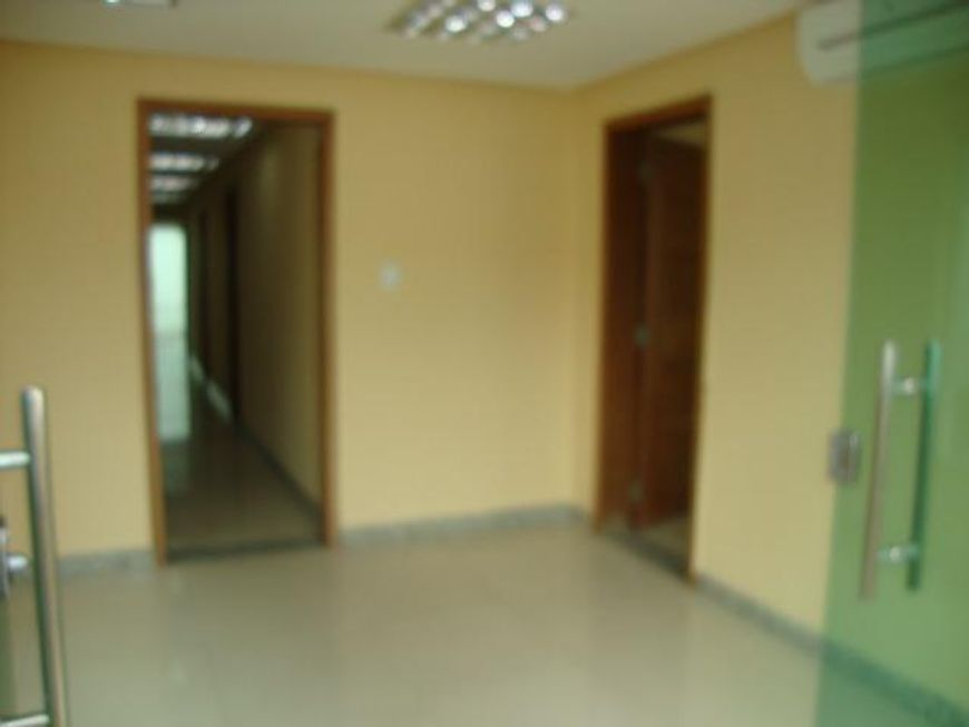 Prédio Comercial, na Rua General Magalhães