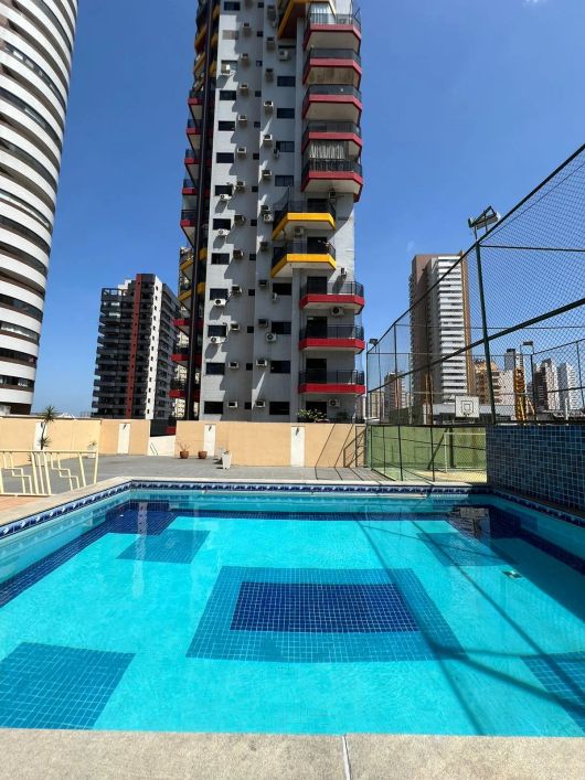 Alugo Apartamento no Edifício Village Gold