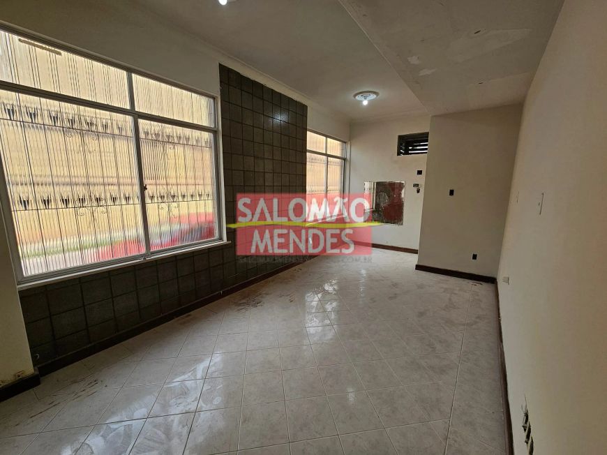 Imóvel Comercial com 10 salas, garagem junto ao Sesc e a Doca