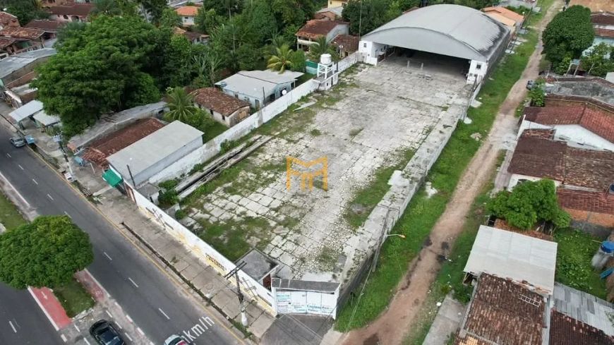 Área de 3 mil m² com galpão na principal avenida de Mosqueiro
