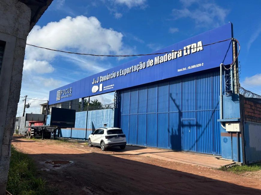 Alugo Galpão de 1.500m² na estrada da Maracacuera, rua das Acácias, frente ao posto Icar