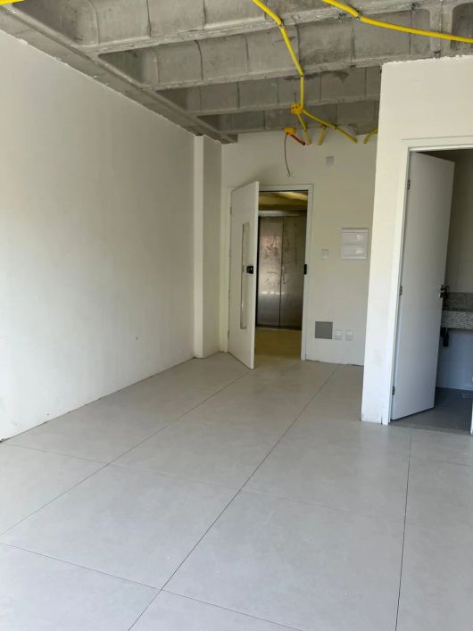 💎 Go Up soluções imobiliárias aluga: ✨ 04 Salas no Porto Quality, Nazaré