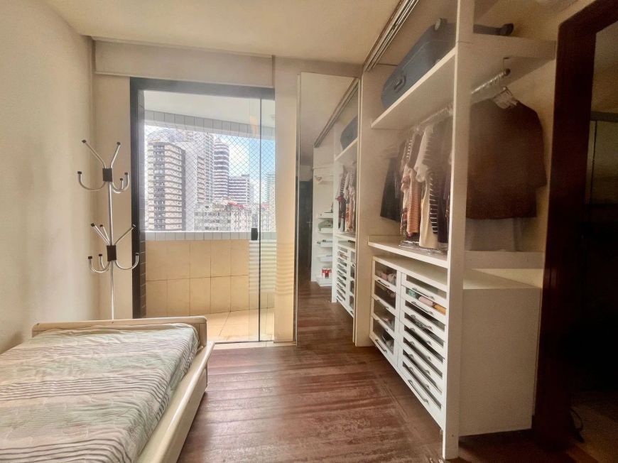 Apartamento para aluguel 303m². 3 Suítes. 4 vagas de garagem. Umarizal - Belém - PA