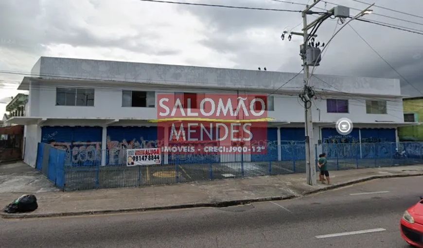500m2 de salões, banheiros, etc. excelente visibilidade.