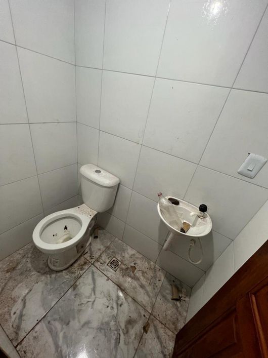 Alugo ponto comercial na Mundurucus.