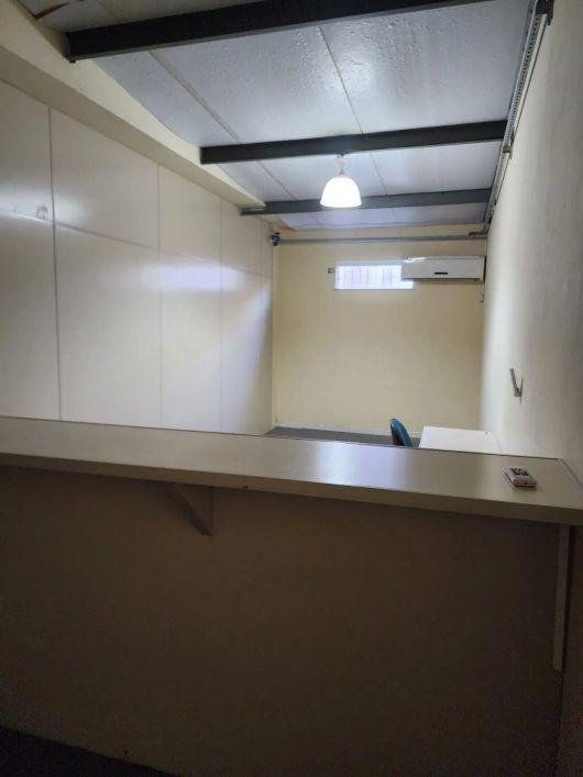 PRÉDIO COMERCIAL - TRAV. MAURITI