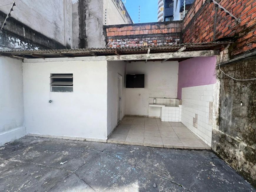 Ponto Comercial no Umrizal, 2 Pavimento: térreo: garagem, 3 salas, copa / cozinha, quintal e dep
