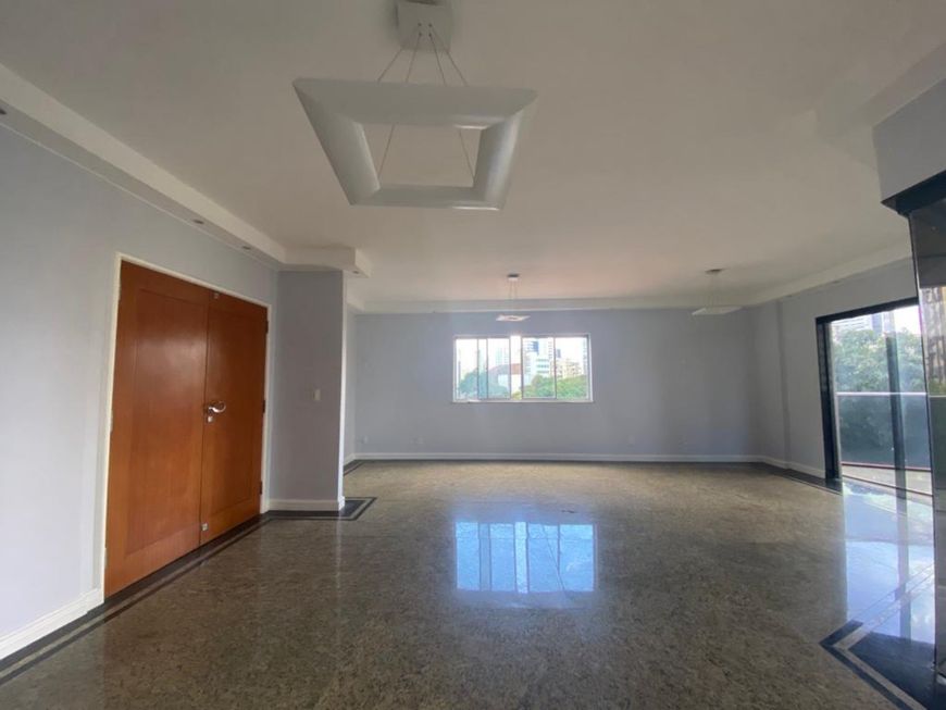 Cobertura para aluguel. 810m². 7 suítes. 3 vagas de garagem. Nazaré - Belém - PA