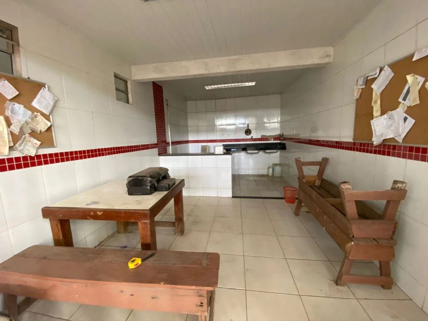 Alugo Galpão próximo a Rua Yamada com 300 m2