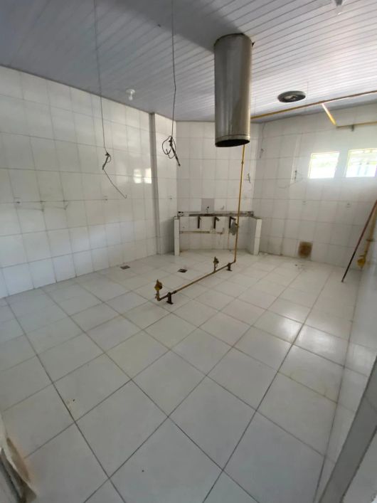 Alugo Ponto Comercial, Av: Romulo Maiorana, 441, Esquina com a Curuzu.