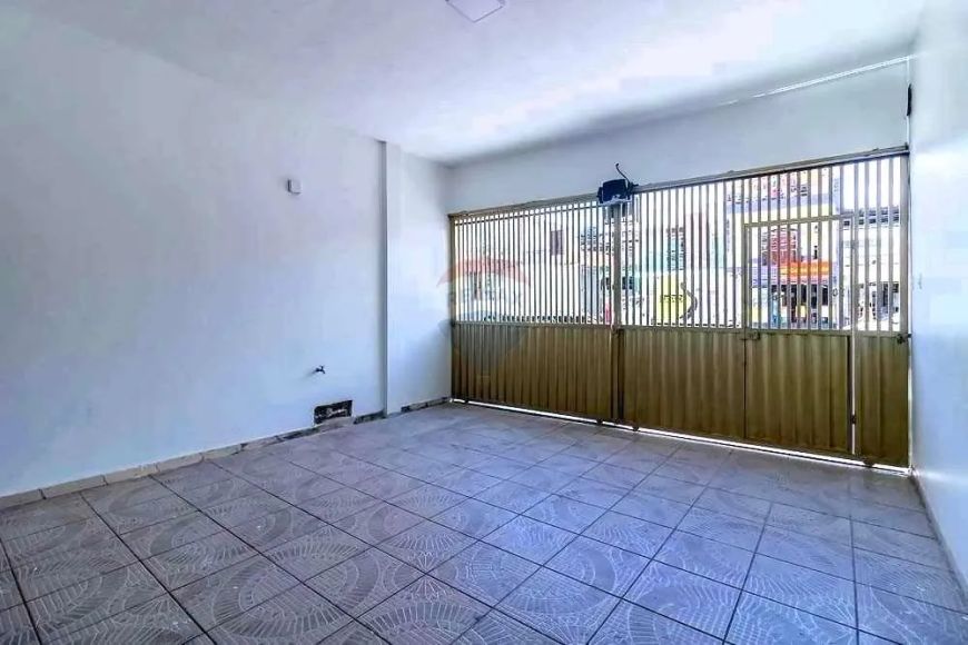 Locação, Casa ampla e confortável, 2 pavimentos, 249m² - Cremação