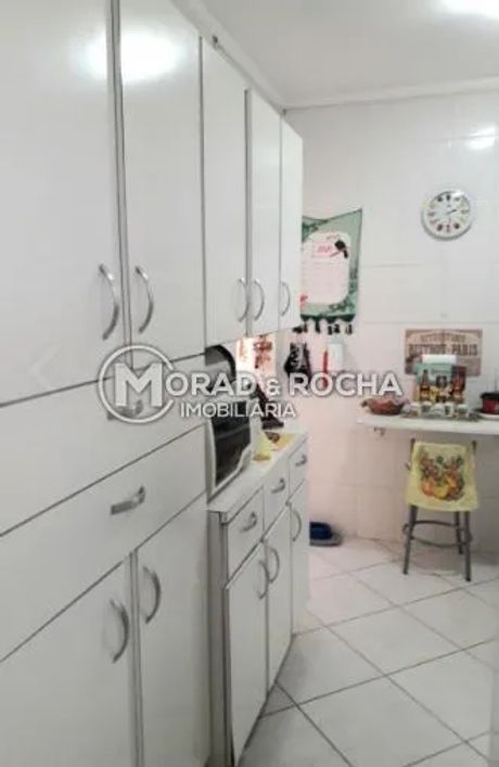 Apartamento charmoso em excelente localização. Andar alto.
