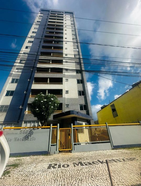 Ed. Rio Mackenzie 4/4 sendo 2 Suites.