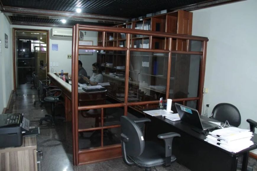 Sala comercial para aluguel Ed. Nassar tem 25 m2 com mobílias e split - Campina Centro de Belém - PA