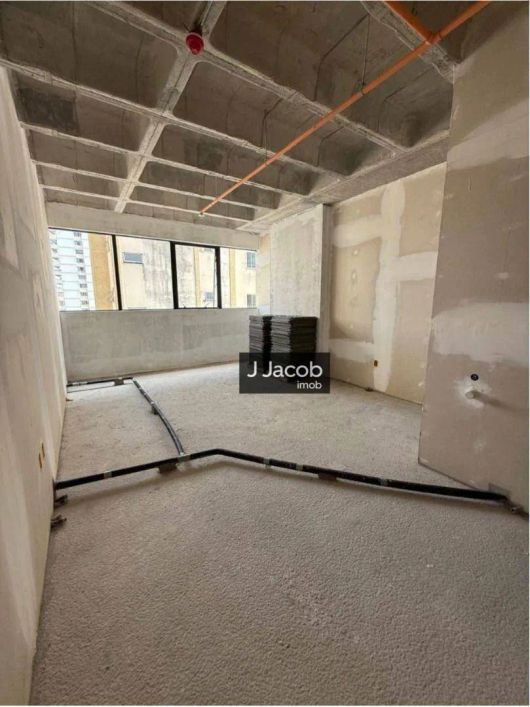 Alugo Sala de 352 m² no Ed. Quadra Bras - bairro Nazaré