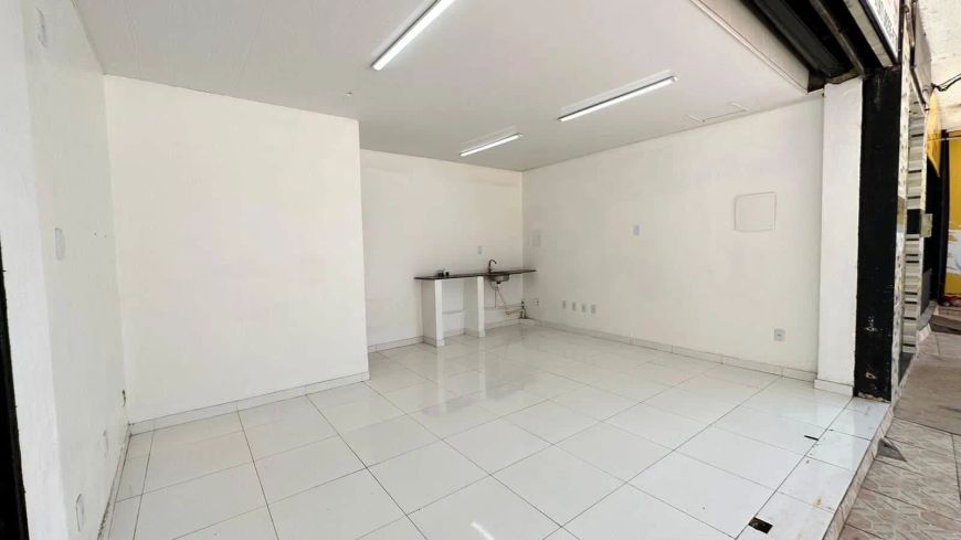 Ponto comercial na santo Antônio esquina da presidente Vargas 30m2 térreo de frente pra pista