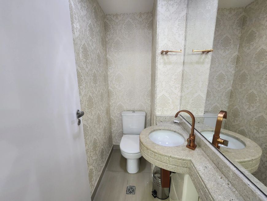 JN ALUGO APARTAMENTO ED MISTRAL SEMI MOBILIADO