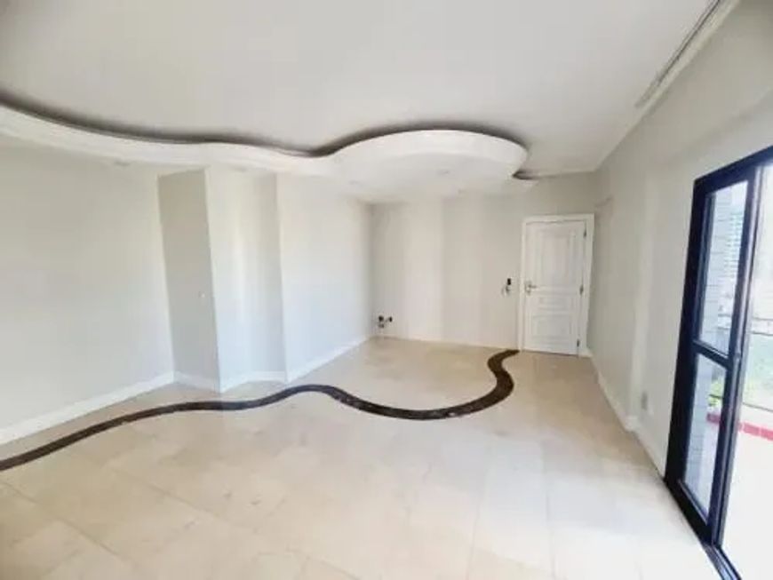 Apartamento com 3 suites e 2 vagas de garagem para Locação no Edificio Village Gold, Umarizal, Belém