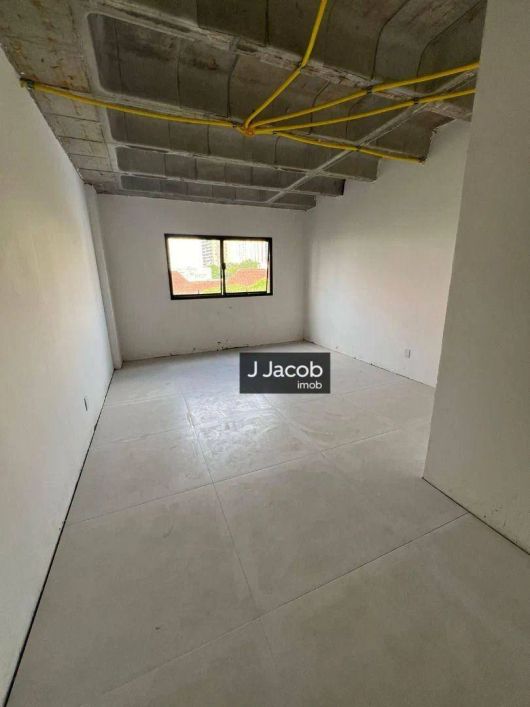 Alugo sala de 46 m² no Ed. Porto Quality - bairro Nazaré