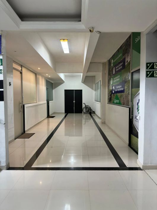 Sala comercial térrea para aluguel com divisórias tem 60 metros quadrados em Marco - Belém - PA