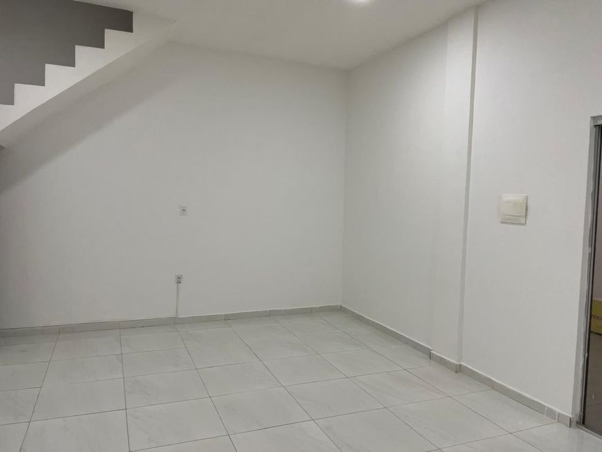 Ponto Comercial (Loja 09) na Galeria da Pedreira para Aluguel com 62 m² (2 andares)