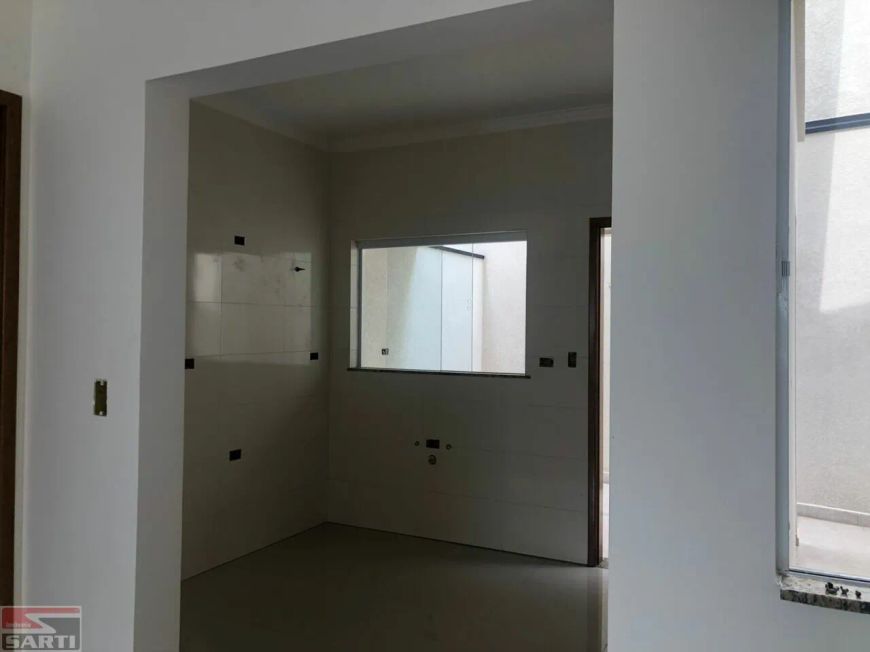 SOBRADO NOVO , REGIÃO DO JARDIM TREMEMBÉ, 3 DORMITÓRIOS ( SENDO 1 SUÍTE ) 2 VAGAS DE GARAGEM