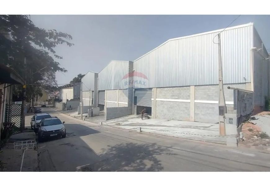 GALPAO INDUSTRIAL COM 1200 METROS QUADRADOS-CIDADE ARACILIA-GUARULHOS