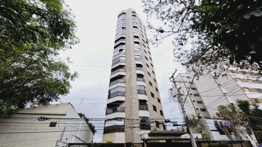 Apartamento tipo para venda com 3 quartos, sendo 1 suíte, 133m²