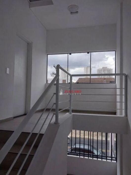 Salão para alugar, 197 m² por R$ 5.744,00/mês - Parque Renato Maia - Guarulhos/SP