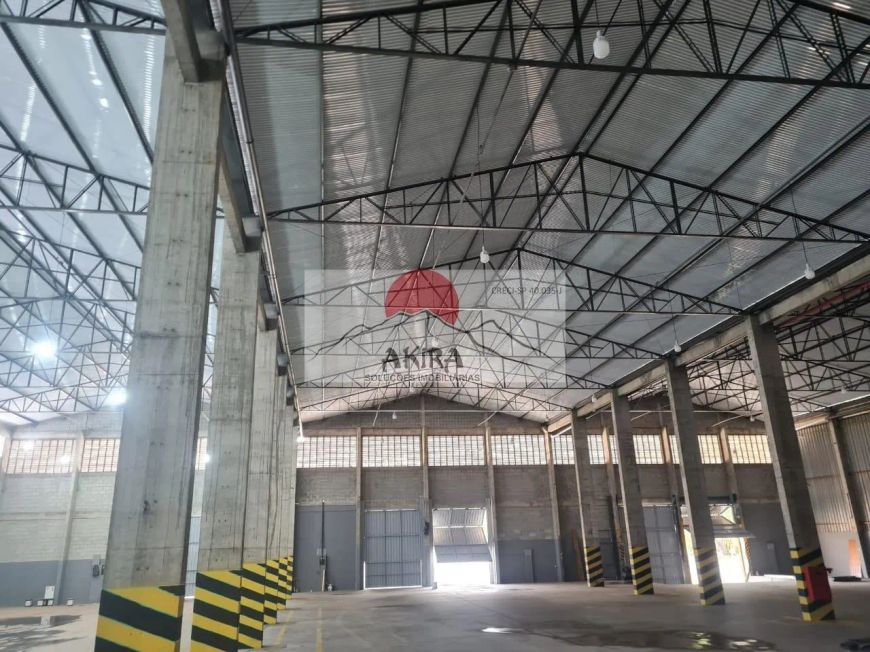 Alugo galpão 2.500 m² com 6 docas!!