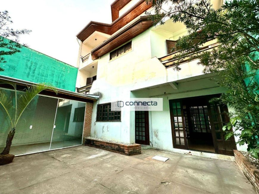 AMPLA CASA COMERCIAL COM 3 PAVIMENTOS NO JARDIM PINHAL