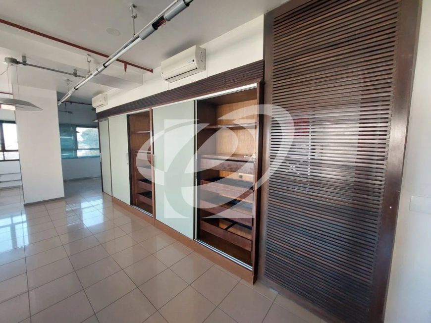 Sala Comercial para Locação em São Paulo-SP: Espaço Moderno no Jabaquara com 1 Sala, 2 Banheiros, 1