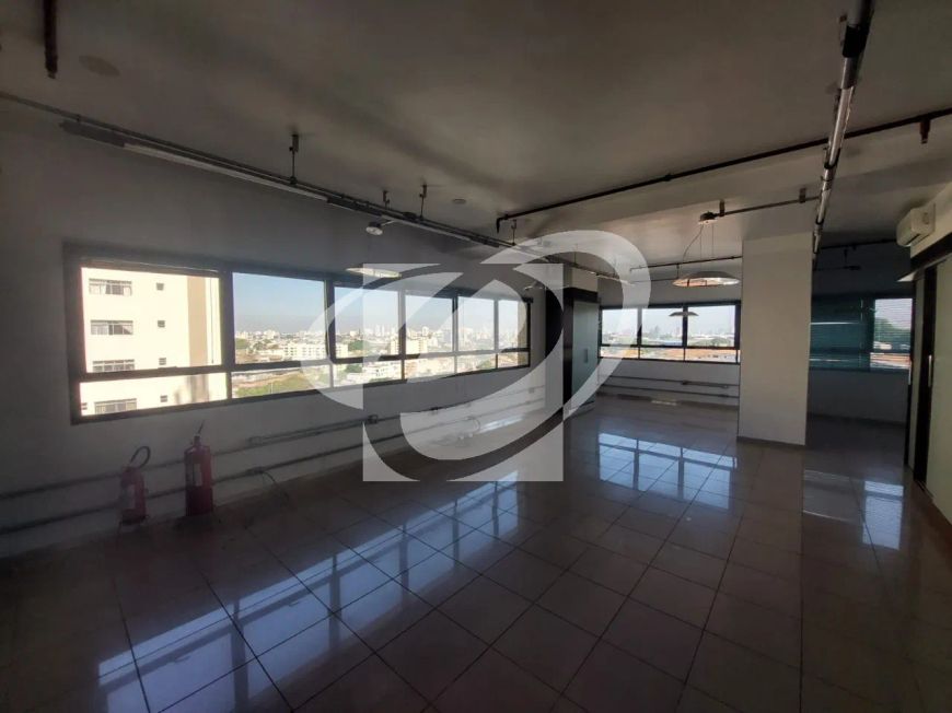 Sala Comercial para Locação em São Paulo-SP: Espaço Moderno no Jabaquara com 1 Sala, 2 Banheiros, 1