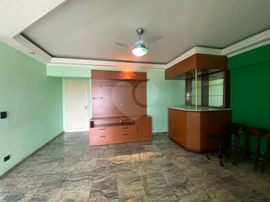 Apartamento com 3 quartos para locação em Vila Galvão - SP