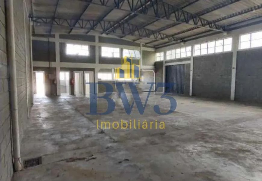 Barracão com 358m2 próximo Rod. Anhanguera, Parque Jambeiro, Campinas/SP.